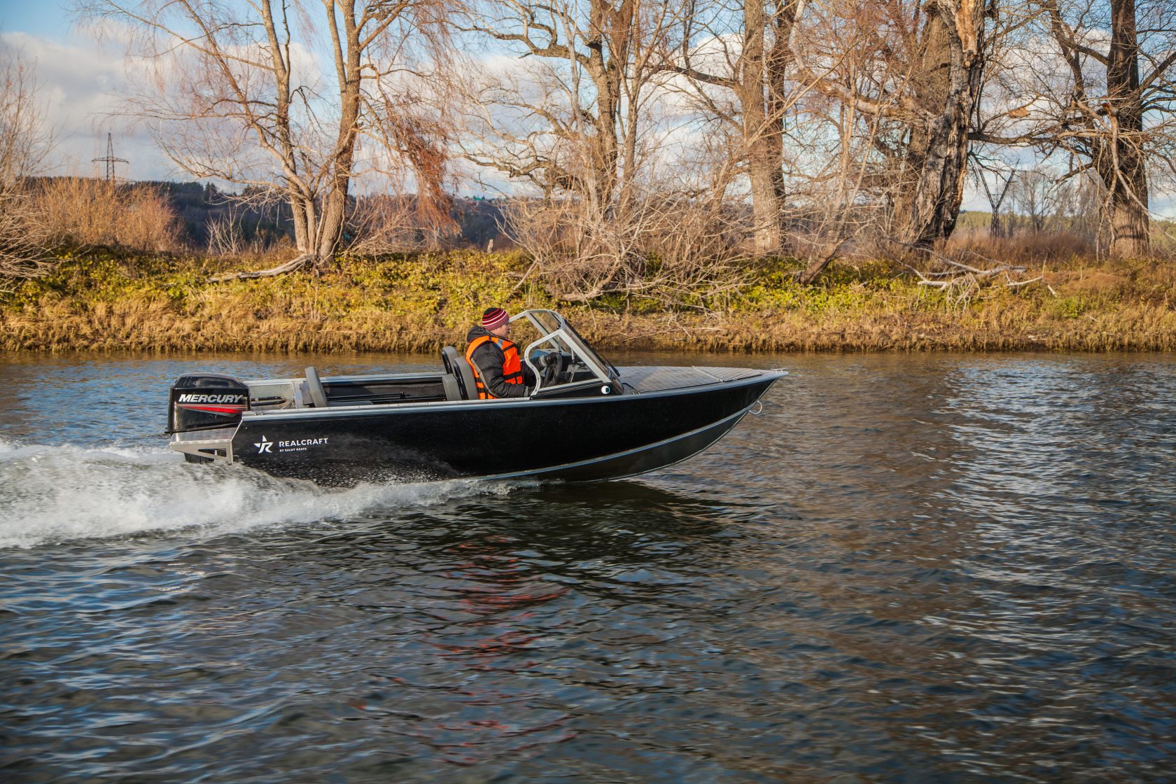 Моторная лодка "Realcraft 470 BowDeck" (с носовой палубой-крышкой ) база